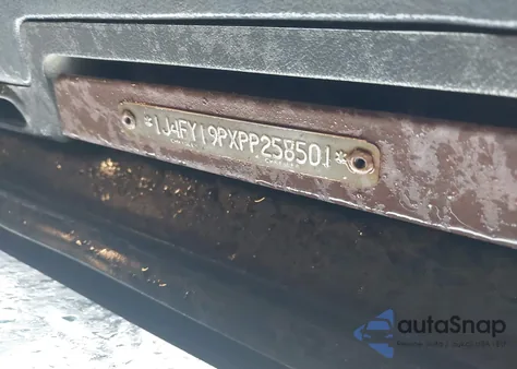 1993 Jeep Wrangler / Yj S from USA, damaged, VIN 1J4FY19PXPP258501